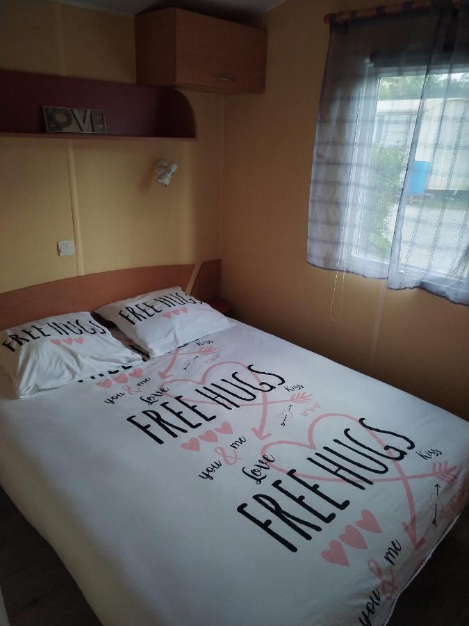 Mobil-Home Coin De Paradis En Cote D'Opale Sur Terrain Prive Et Sa Caravane Hermelinghen Экстерьер фото